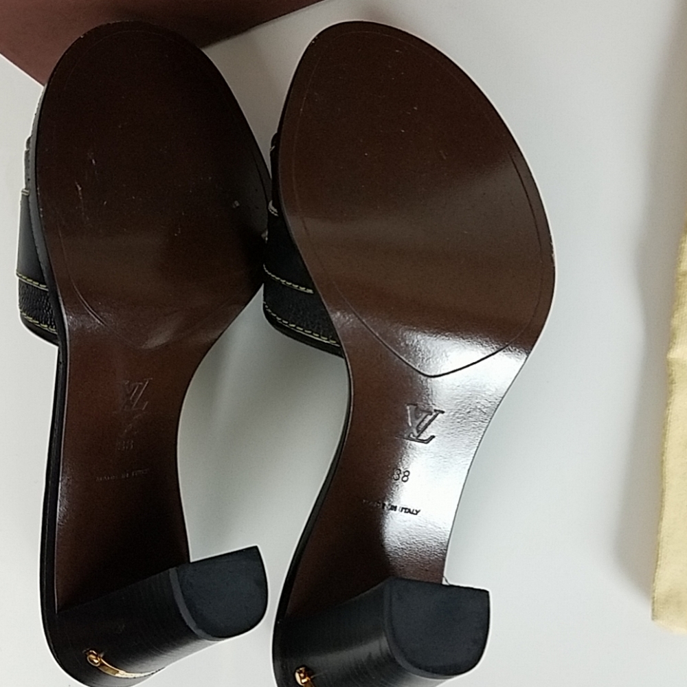 Louis Vuitton  Sandals  Black/Gold Sz 38 - Picture 5 of 8